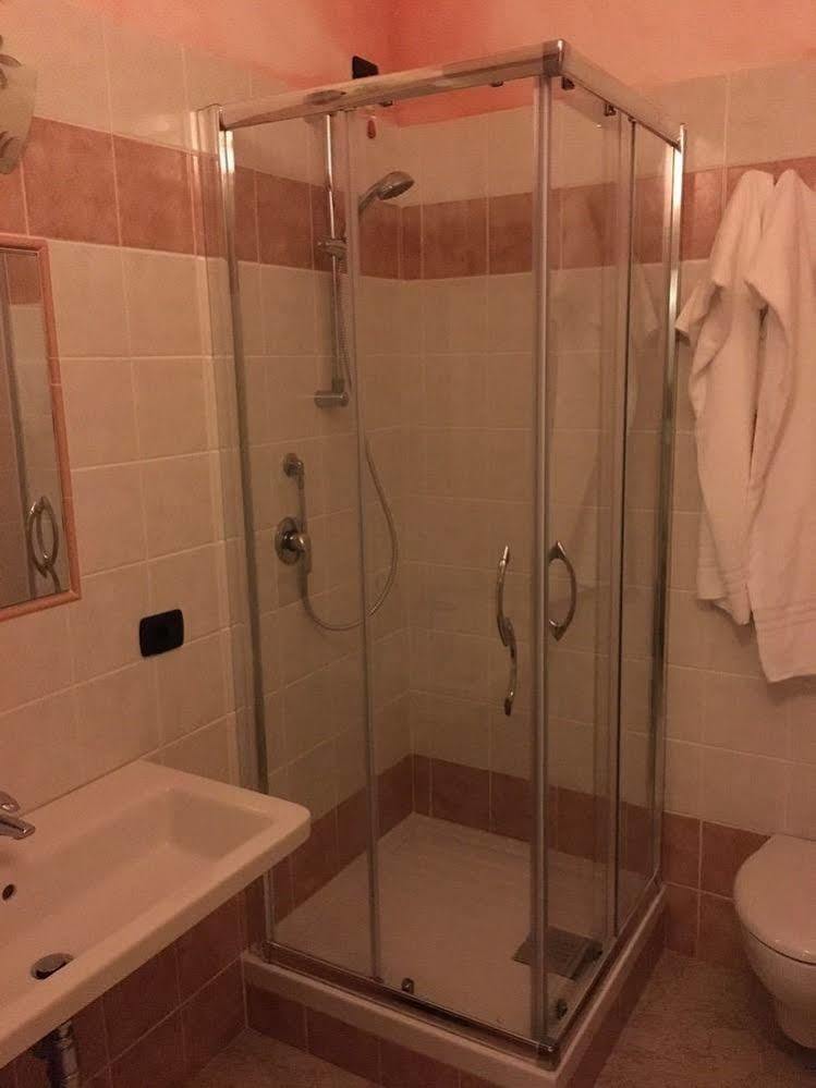 Hotel Monreale Sardara Buitenkant foto